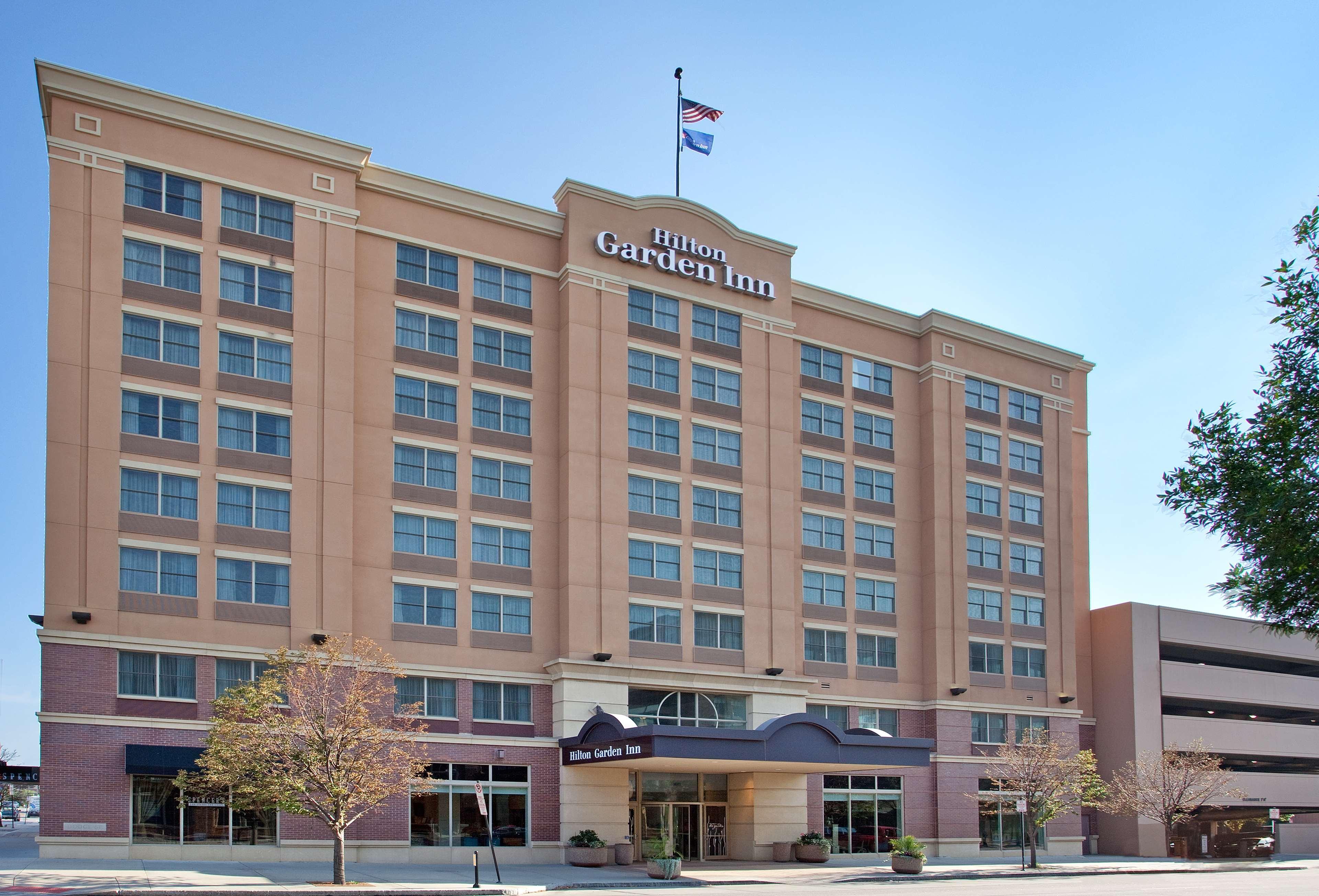 Hilton Garden Inn Omaha Downtown-Old Market Area Exterior photo